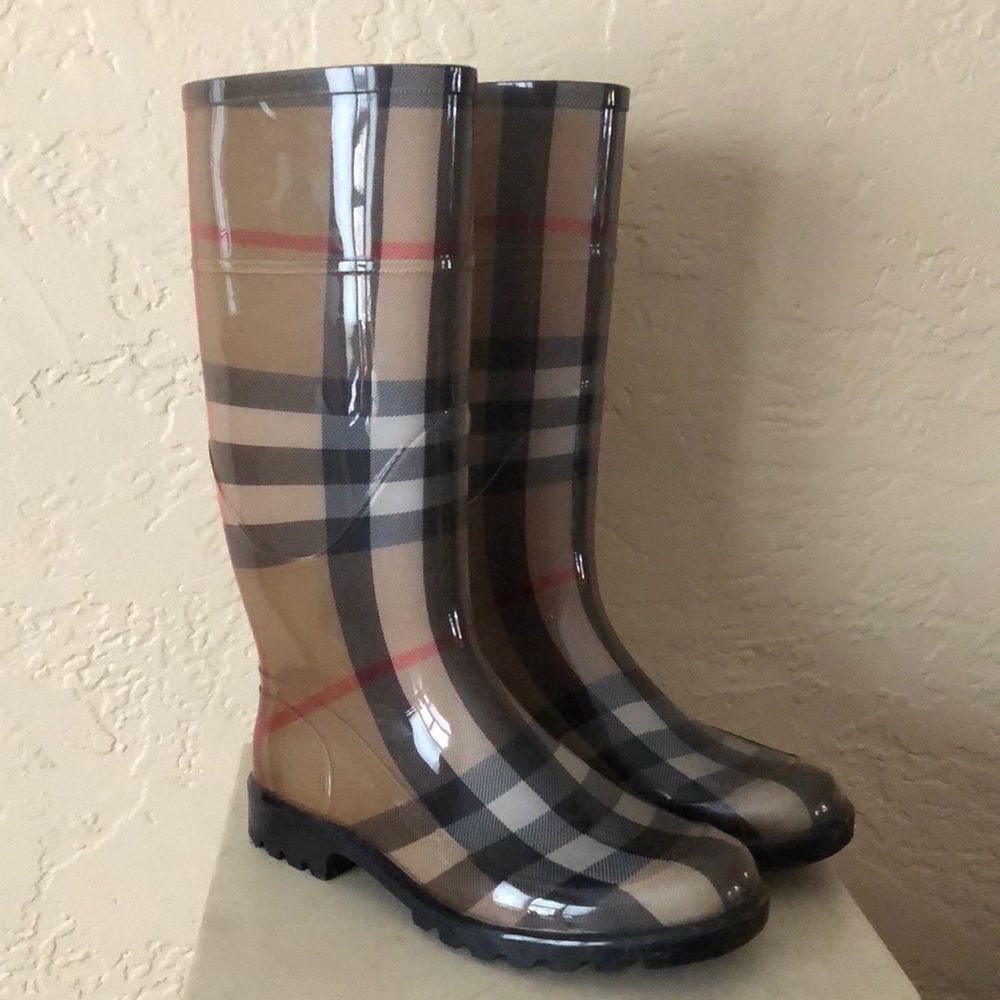 Burberry Rain Boots 🔥🔥🔥